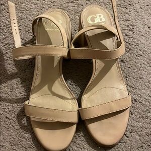 Gianni Bini Beige Strap Sandals size 8.5